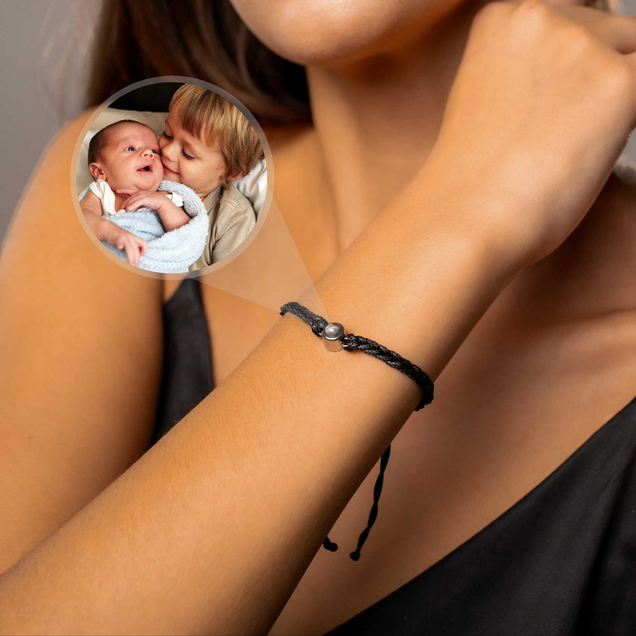 Circle Personalized Photo Bracelet - Personalized Gift - Custom Jewelry For Her & Him - Custom Bracelet Picture - Personalised Photo Gift Bracelet Black / Silver Brother & Sisters