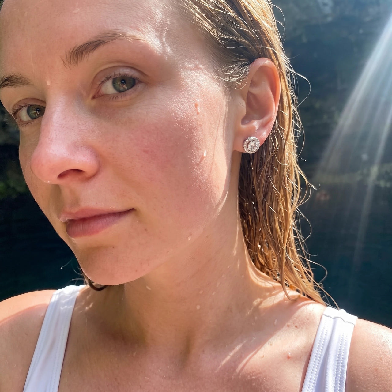 Circle stud earrings — worn in the water, waterproof, silver | SKU: 19991927